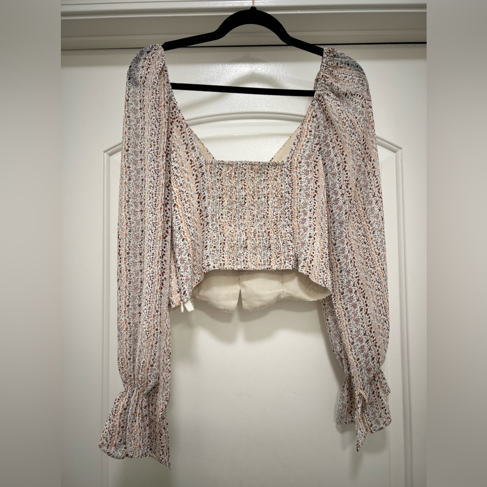 Molly Green Floral Crop Top - Picture 3 of 10